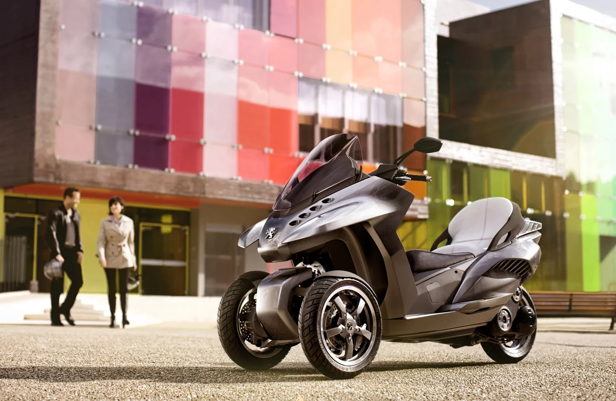 The Hybrid3 Evolution has a 300cm3 supercharged rear wheel engine and two front wheel electric motors