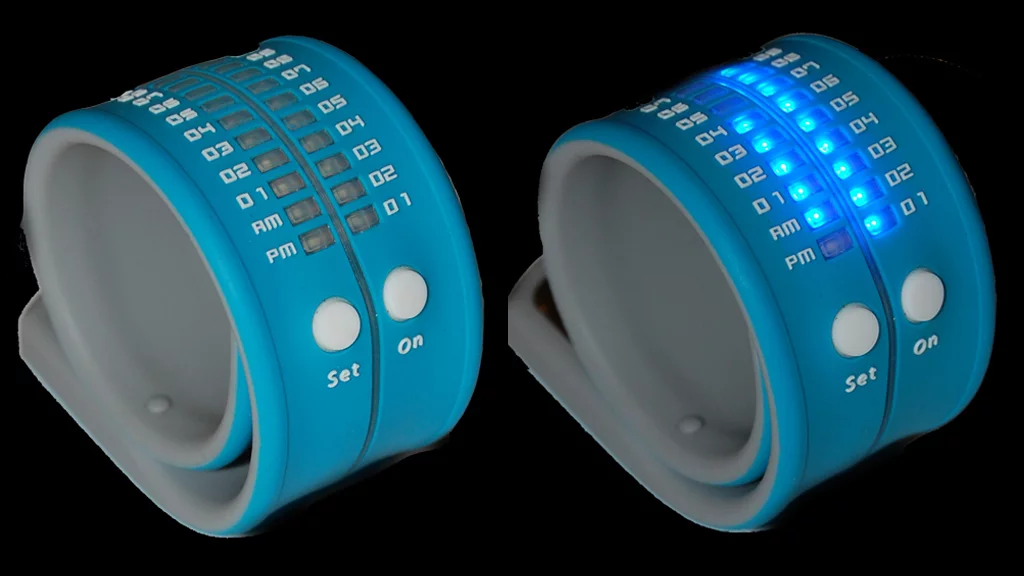 Ritmo Mundo's Reflex watch takes a slap bracelet form factor