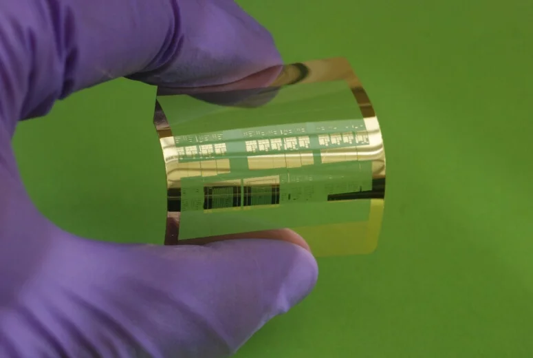 Researchers have claimed a breakthrough nanoimprint lithography manufacturing method that creates very high-performance transistors on rolls of flexible common plastic