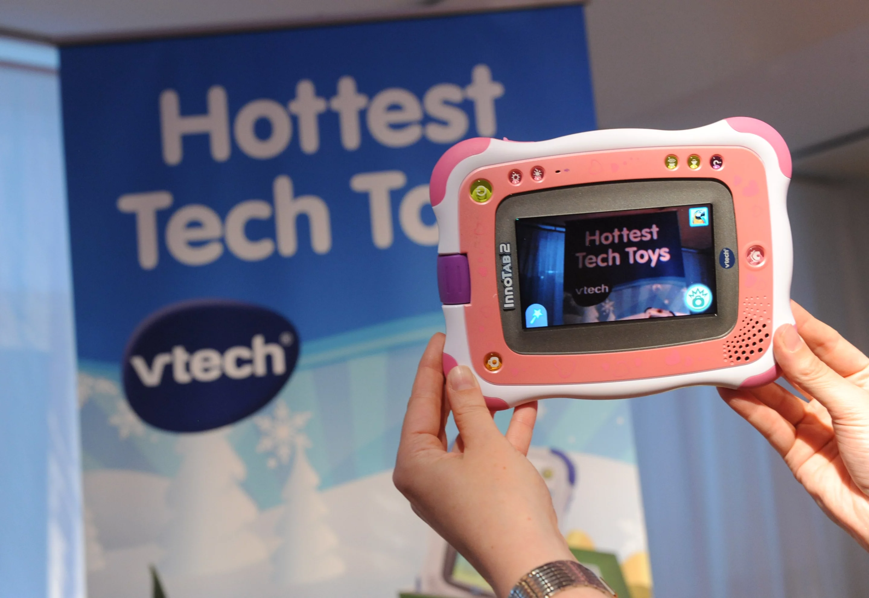 The VTech InnoTab 2 now includes a a rotatable camera which can be used for recording stills or video