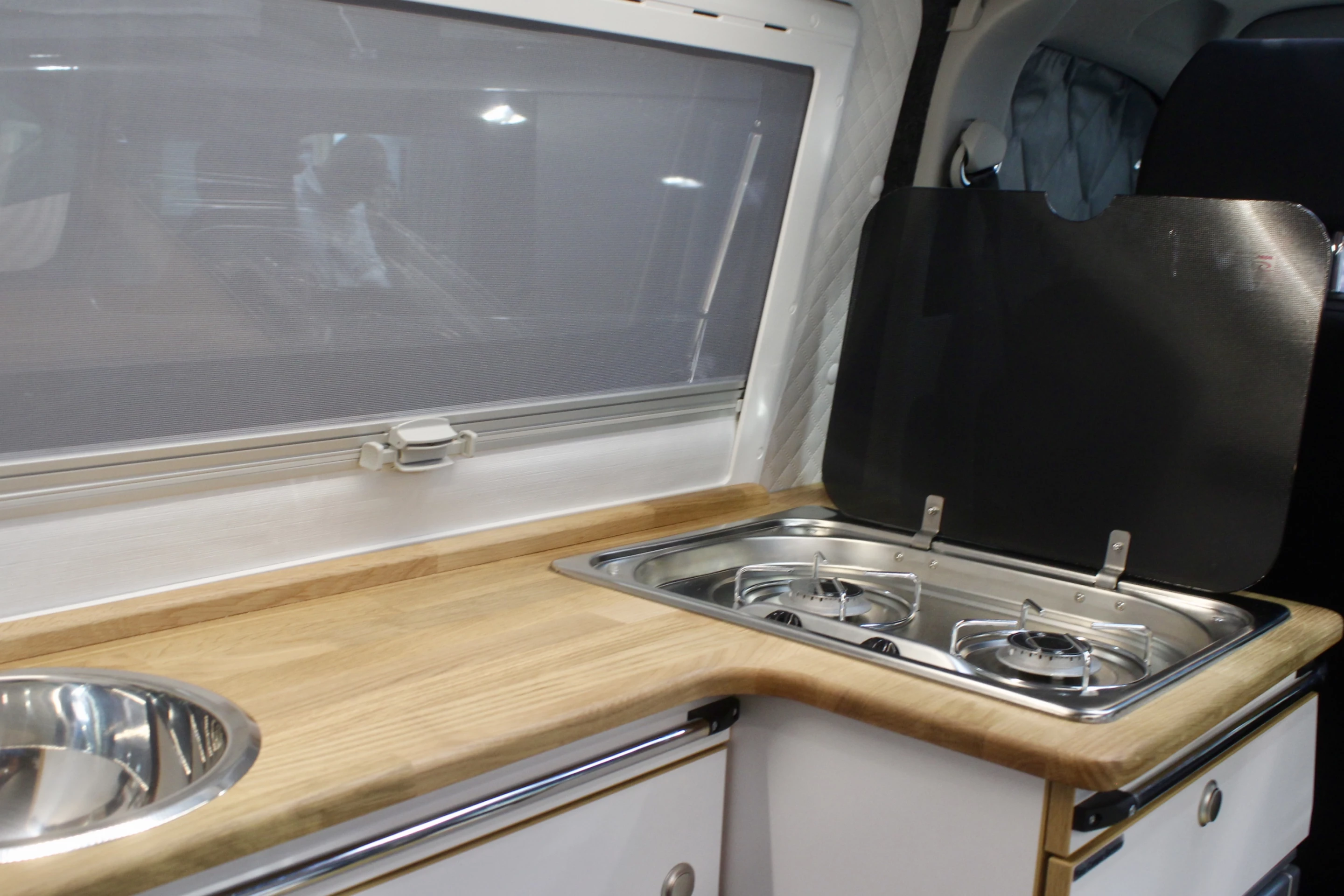 Dual-burner stove open