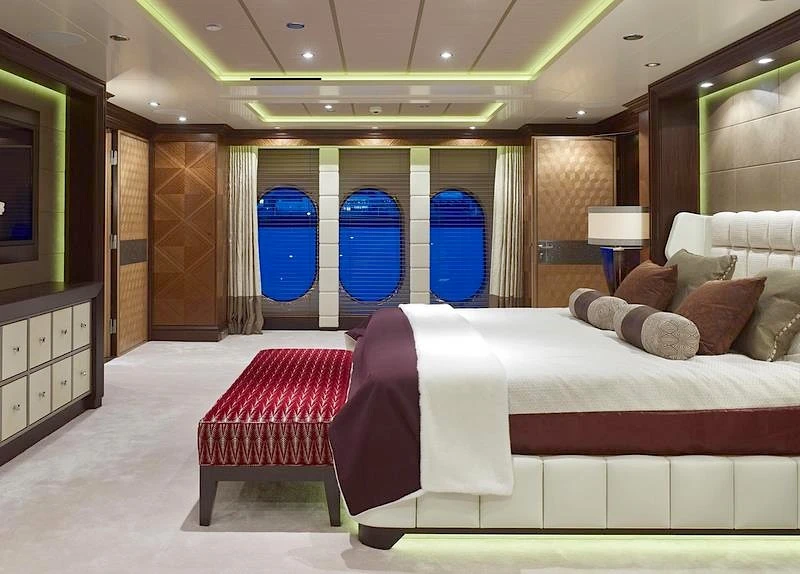 M/Y Kaiser owner suite
