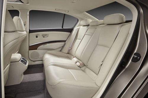 The rear interior of the 2014 Acura RLX