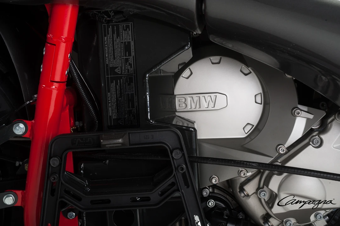 The 20th Anniversary Limited Edition T-REX features a 160-hp 6-cylinder inline BMW engine