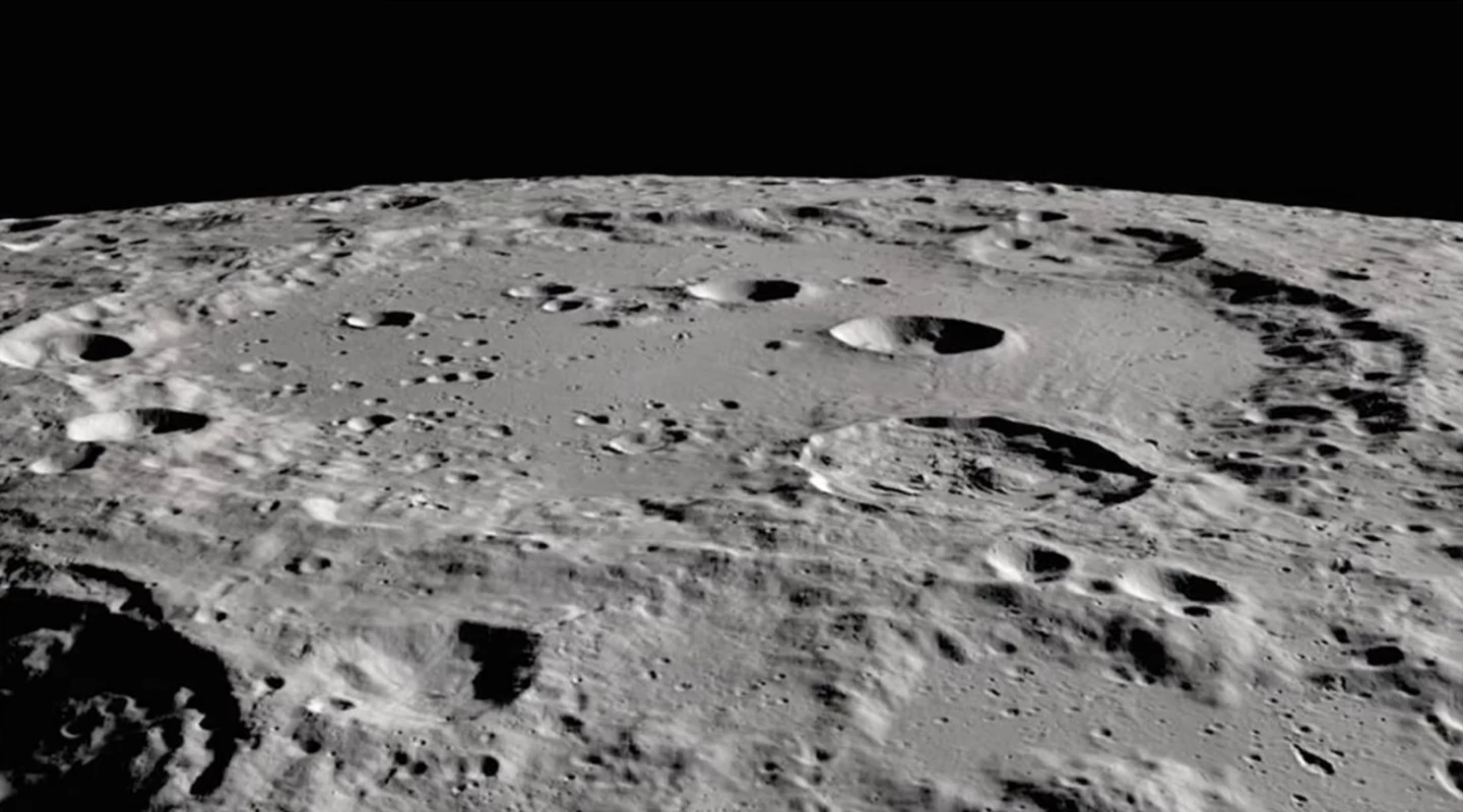 The basalt of the Moon could be a source of water