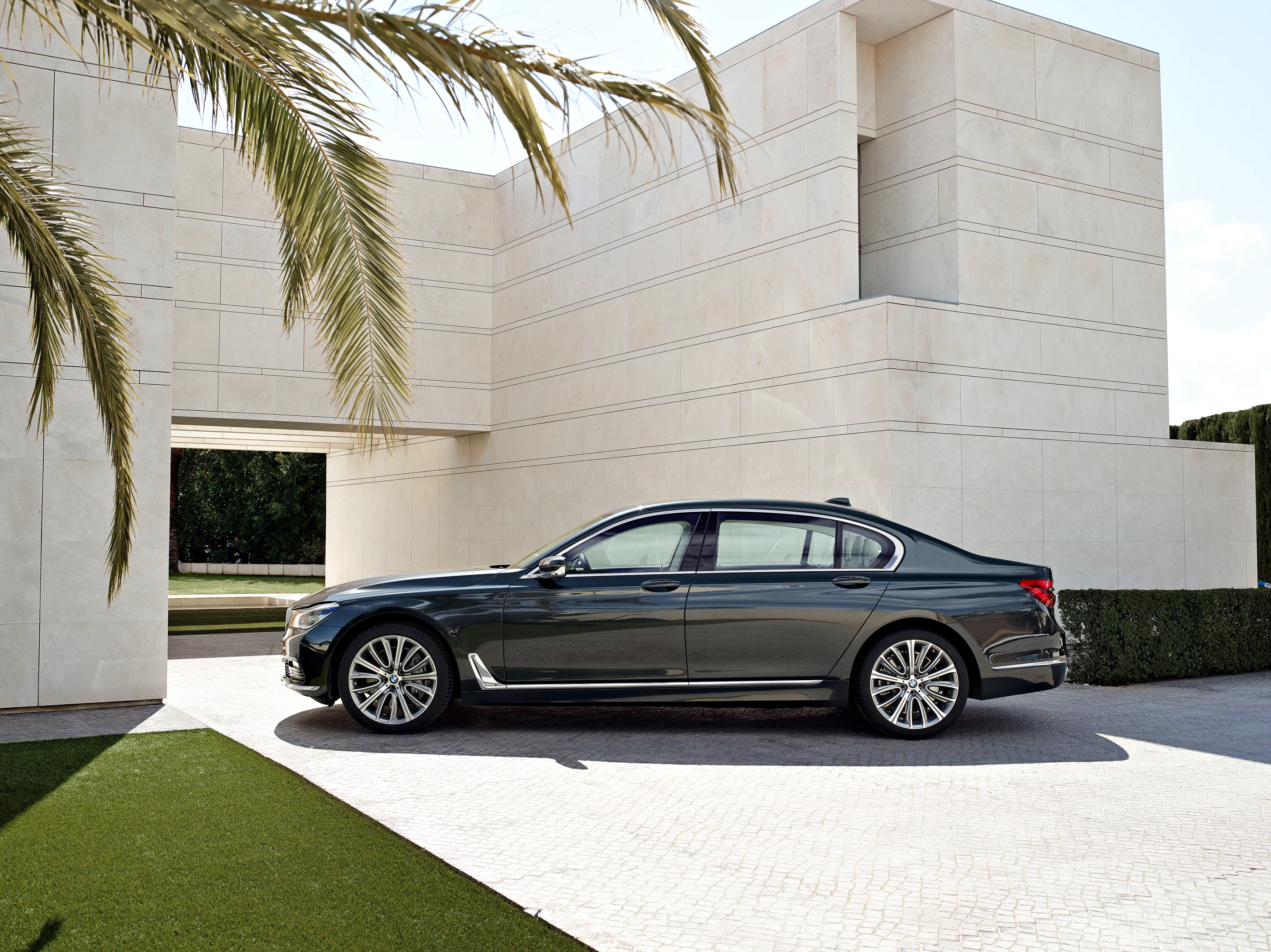 The 750d will be available in regular or long wheelbase guise