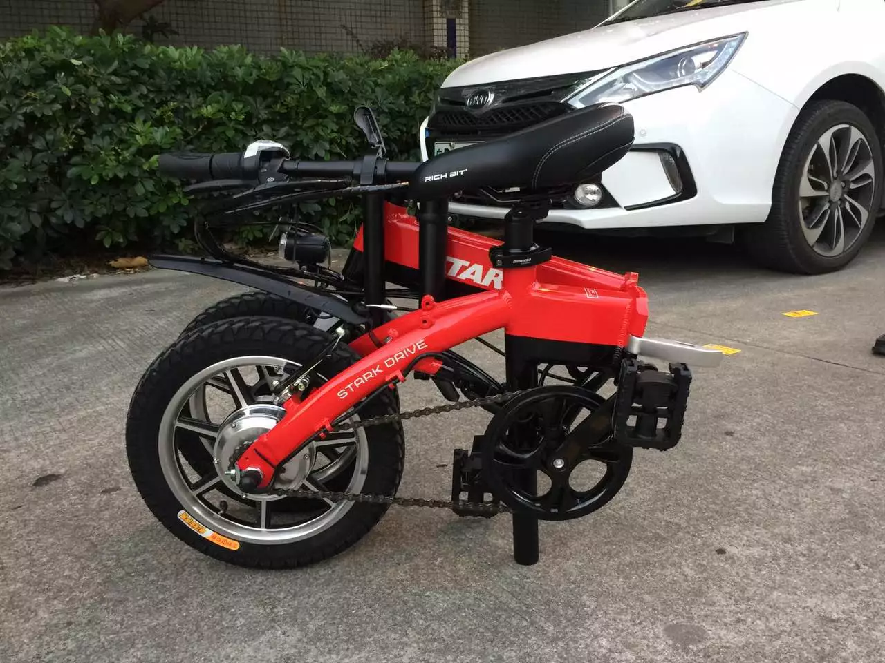 A version of the Stark Drive Mini called the Air can be taken on flights