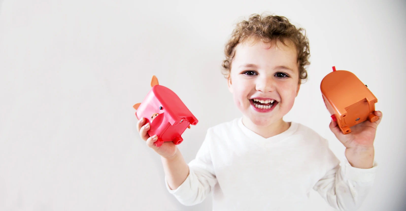 Kids can play back a message and reply to the sender through simple controls on the Mailmen (Photo: Toymail Co)