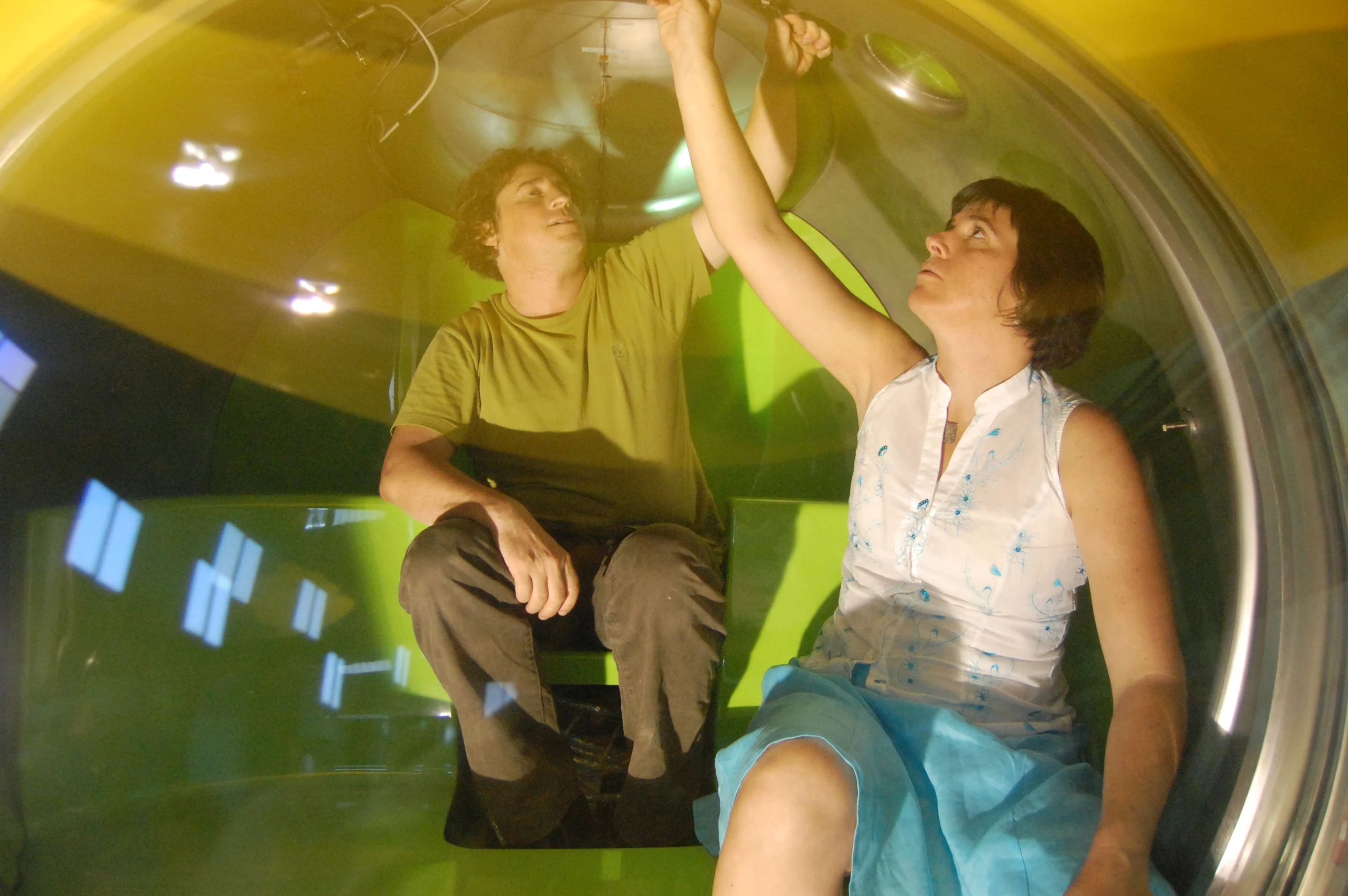 The ICTINEU 3 submersible seats three