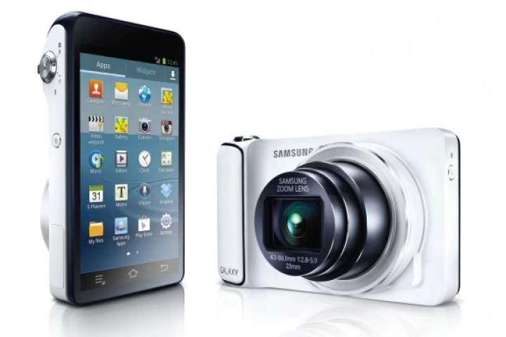 Samsung's hybrid GALAXY Camera