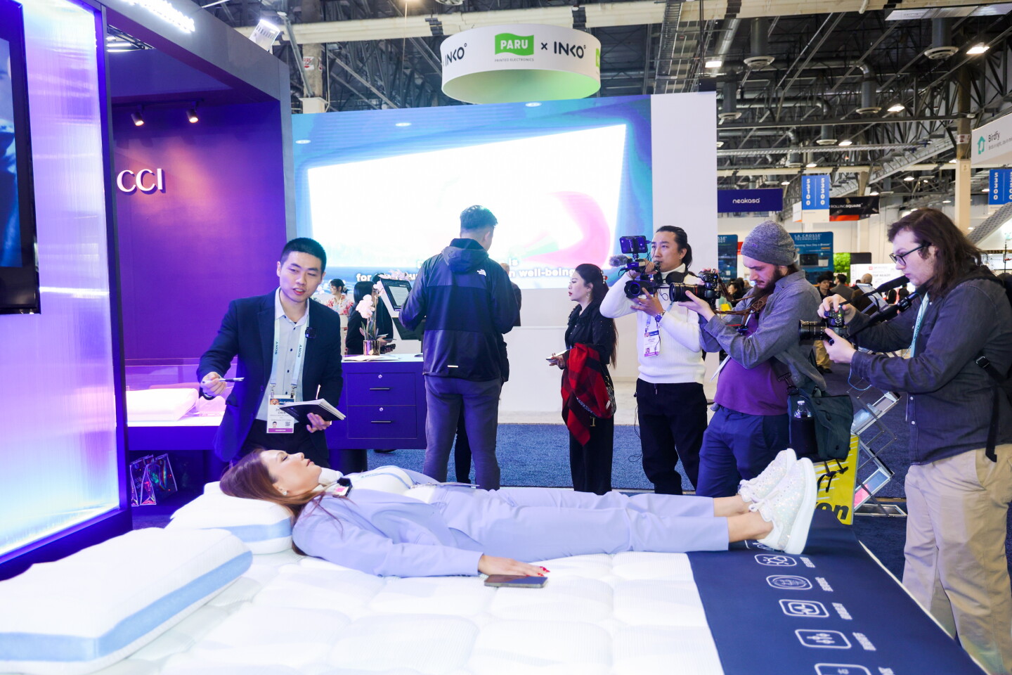 Transforming Sleep and Industry in the AI Era with Smart Mattresses