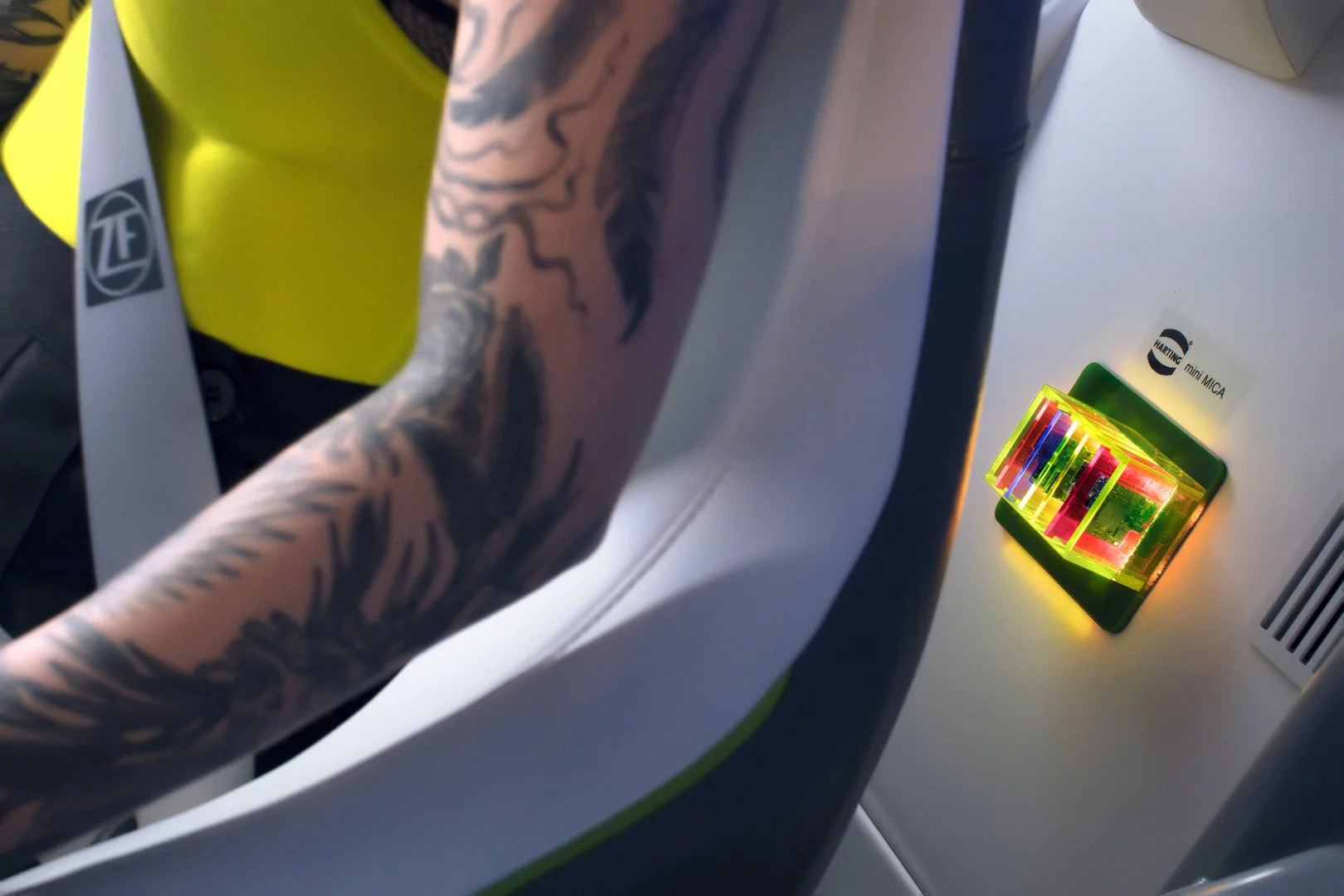 Inside the Rinspeed Oasis concept