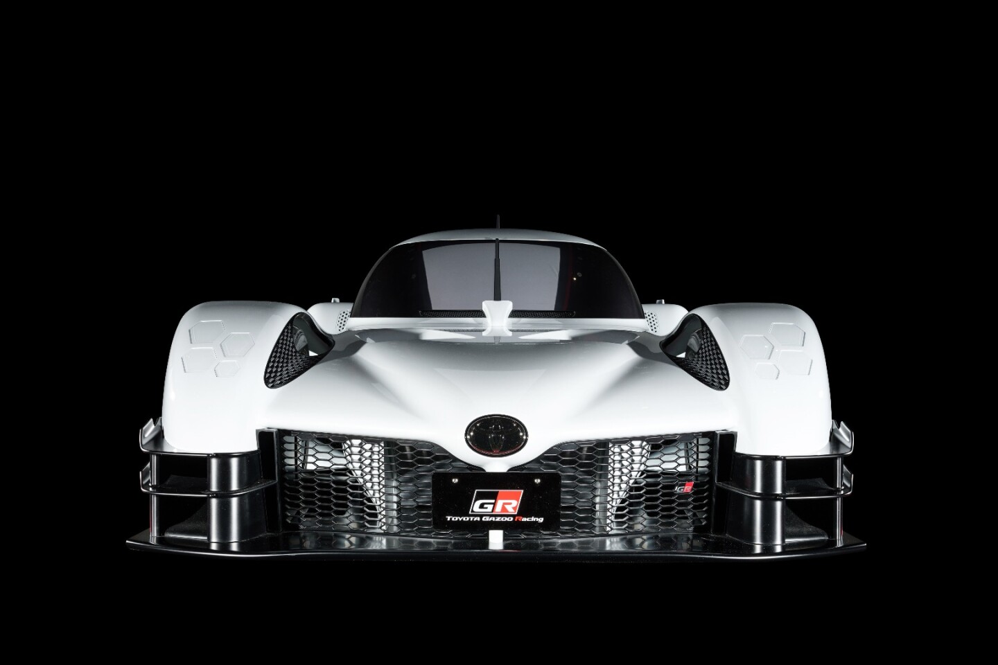 Along with its advanced hybrid propulsion system, the GR Super Sport has race-inspired aerodynamics