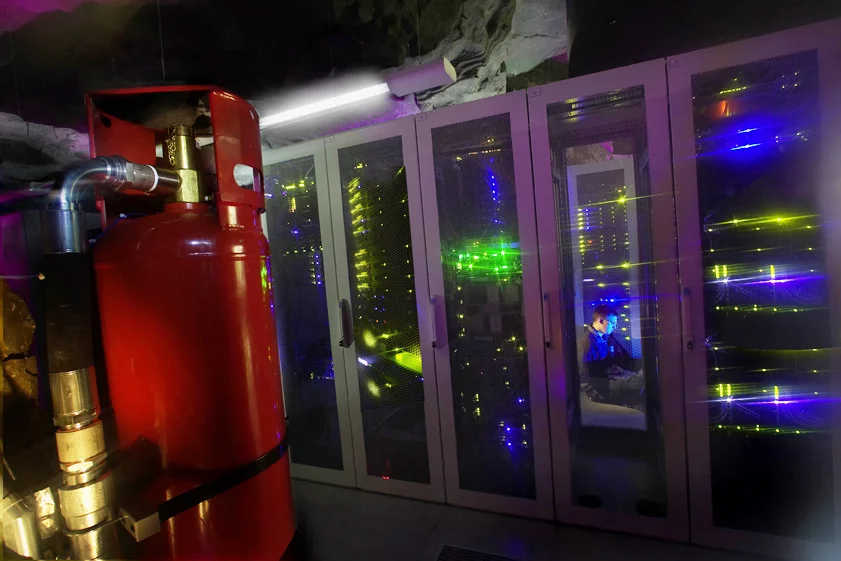 The cave-like formation houses server halls and offices (Image from Bahnhof)