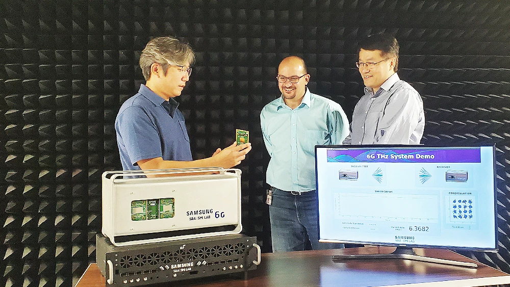 Samsung researchers Wonsuk Choi, Shadi Abu-Surra and Gary Xu, with the prototype 6G system