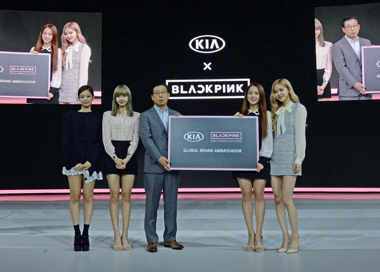 K-Pop superstars BlackPink with Kia President and CEO Han Woo Park