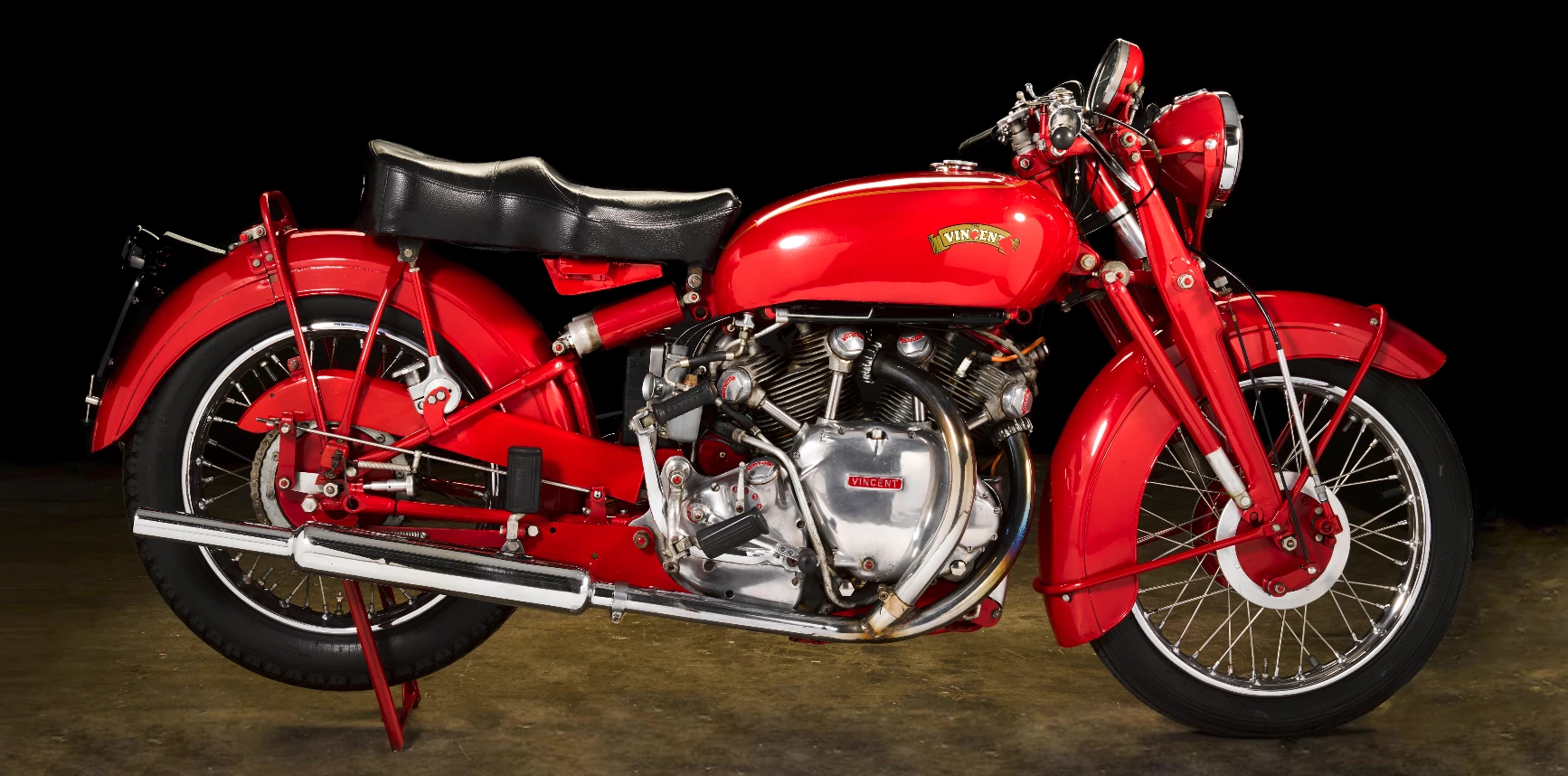 Chinese Red is not a common color for Vincents so having two Chinese Red Vincent Rapides going to auction within 48 hours was interesting. This one sold at Bonhams last Thursday for $92,000 while the Chinese Red 1951 Rapide at Mecum had a high bid of $70,000 before being passed in.