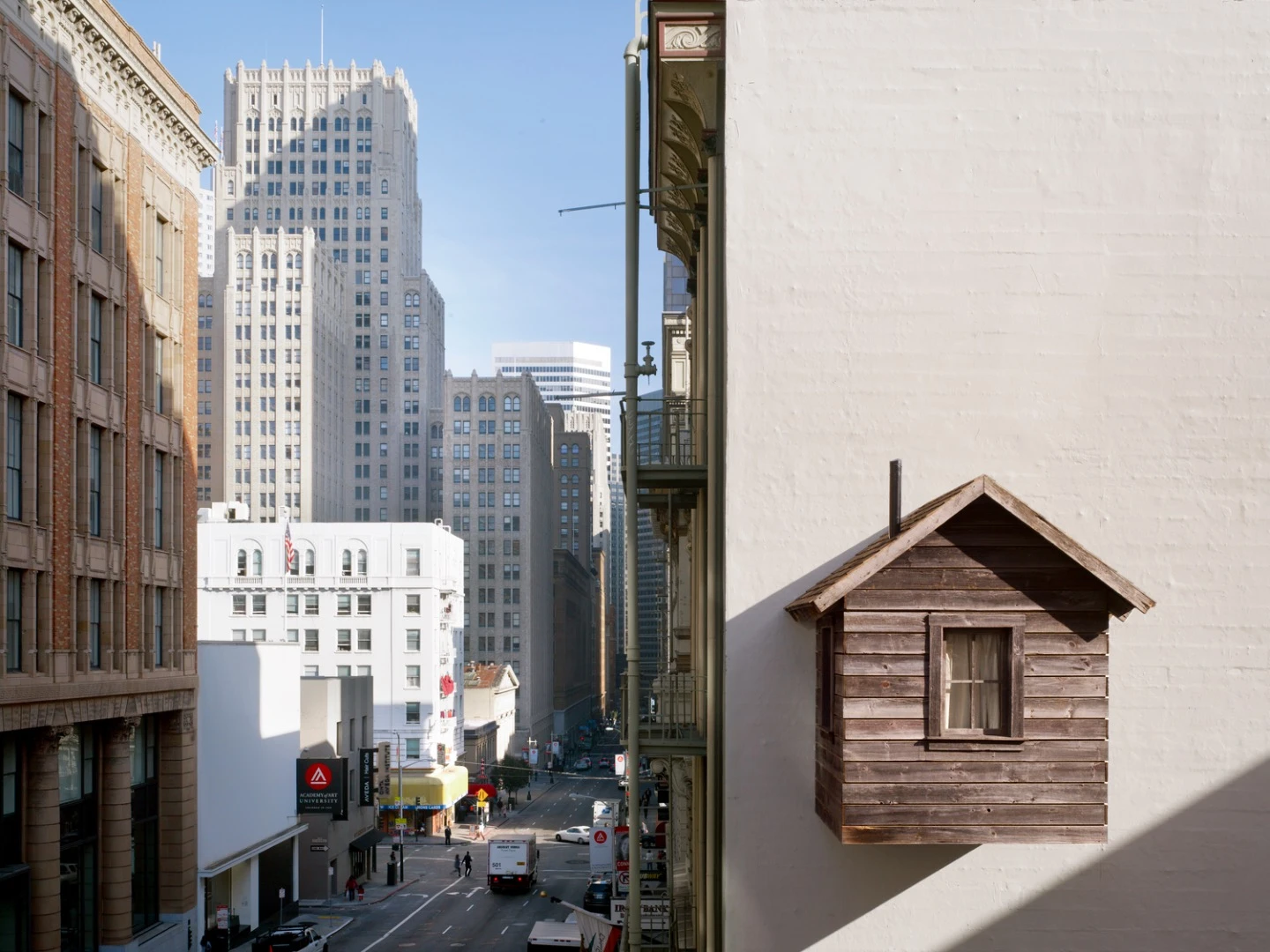 Manifest Destiny, by artist Mark Reigelman, is a tiny cabin affixed to the side of a hotel in downtown San Francisco. Designed to envision the “romantic spirit of the Western myth”, this interesting structure positions itself as an compelling juxtaposition between the old and the new