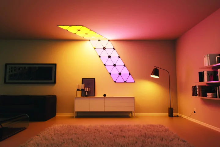 The Nanoleaf Aurora Smarter Kit offers tool-free installation, complete RGBW LED customization, hub-free Wi-Fi connectivity, and voice control through Apple's Siri and Amazon's Alexa