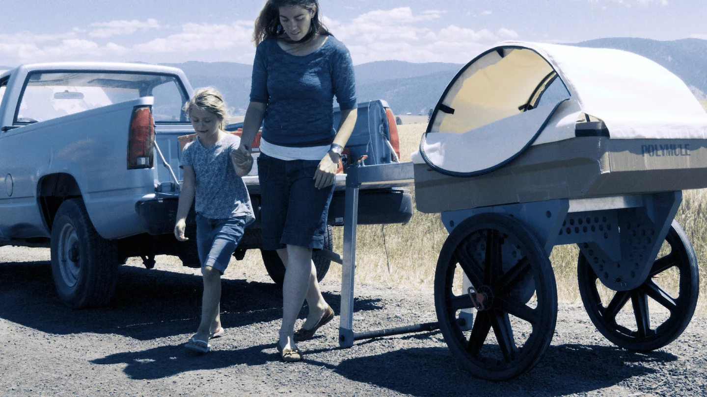 The Polymule handle folds in half to hold the trailer up