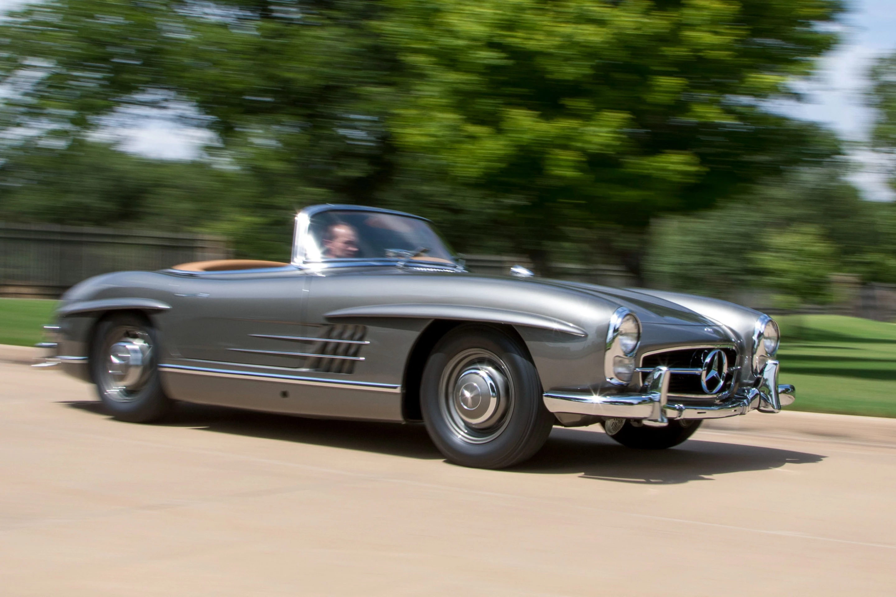 $1,045,000 | 1960 Mercedes-Benz 300 SL Roadster | RM-Sotheby's | SHIFT/Monterey Sale | 14-15 August 2020 | Lot 123 | Estimate: $1,200,000 to $1,400,000 | Official RM-Sotheby's Auction Page
