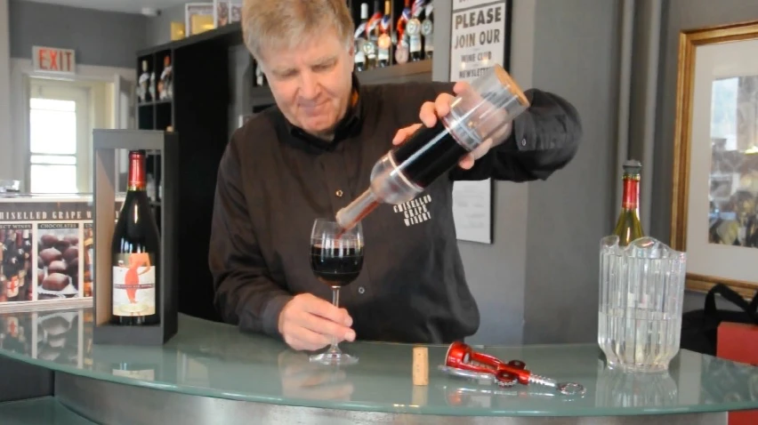 QikVin creator Harald Tomesch demonstrates his product