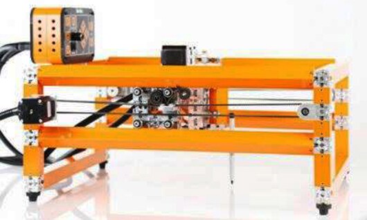 A 2D plotter built from an UberBlox kit (Photo: UberBlox)