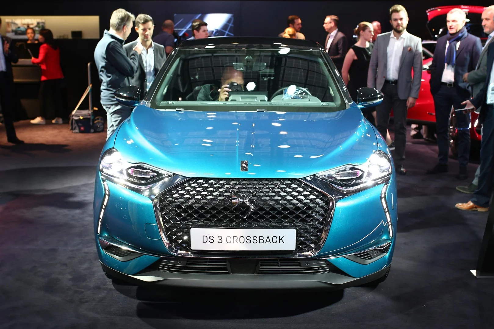 The DS 3 Crossback also includes an all-electric E-Tense trim