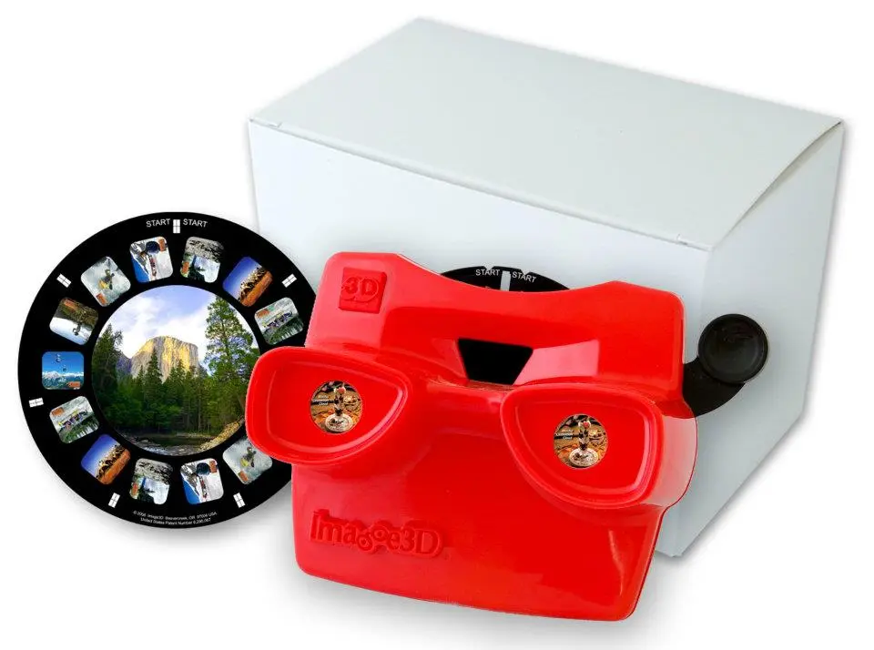 Image3D allows customers to create custom View-Master-like photo reels, using their own photographs