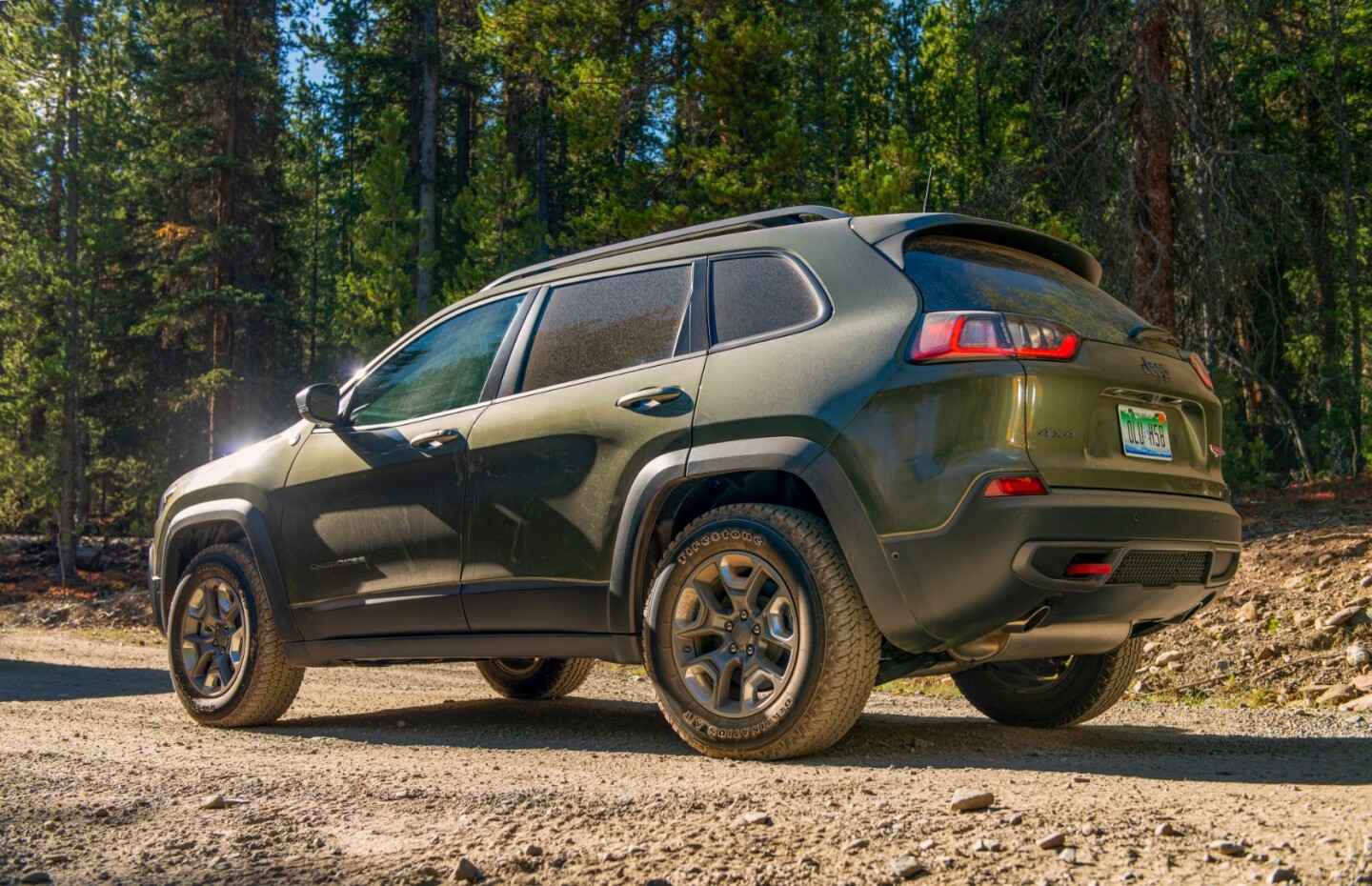 Not surprisingly, the Cherokee Trailhawk is as capable as any of the "big boys" out on the rough trail and surprised even us