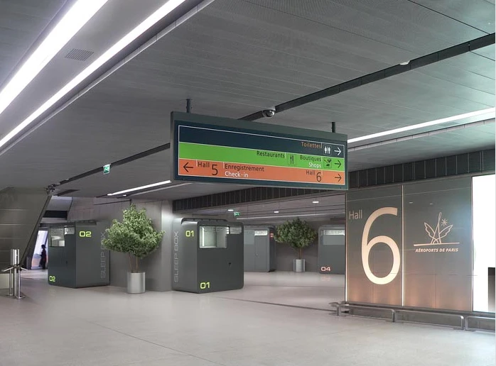 Unobtrusive at the airport