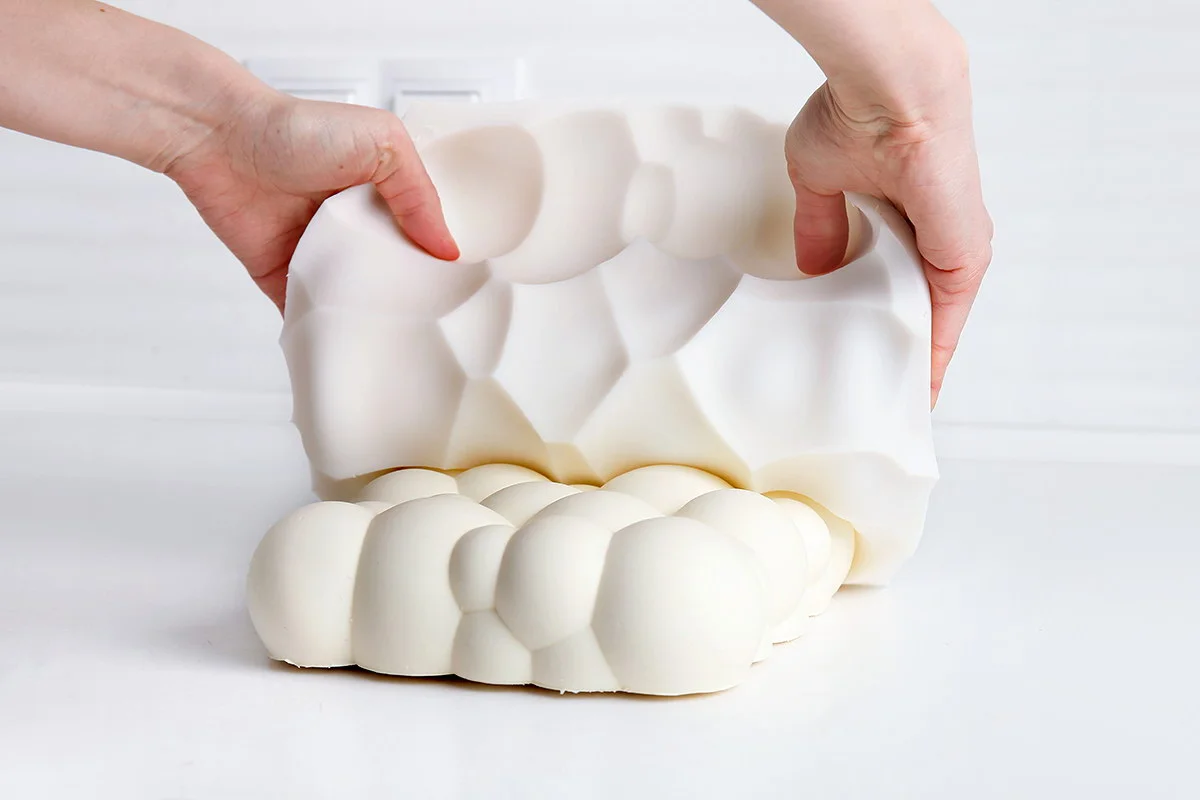 An insight into how the cake comes out of the mould
