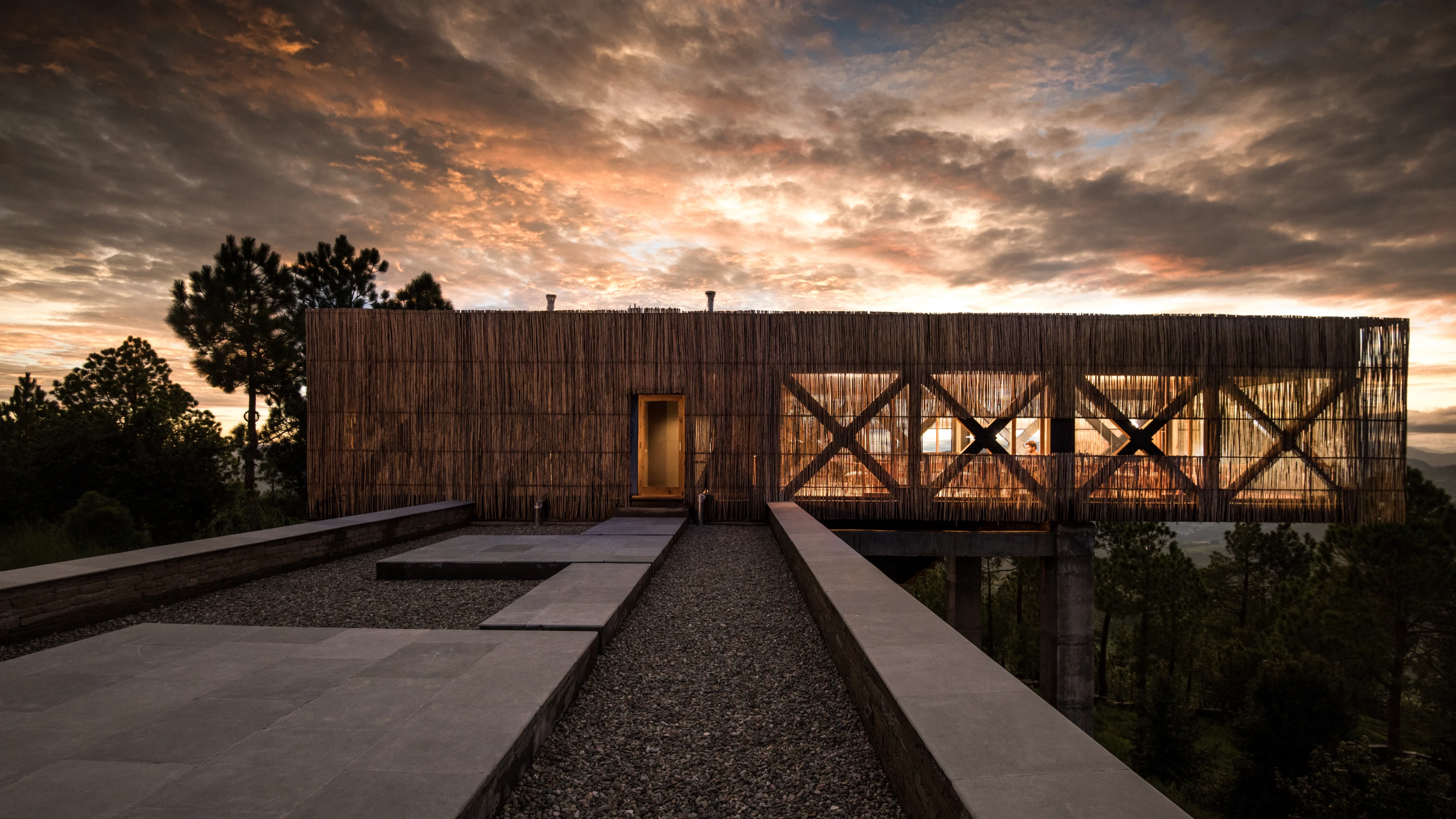 A room for two in The Kumaon Hotel starts at 13,510 Indian rupee per night (around US$200)
