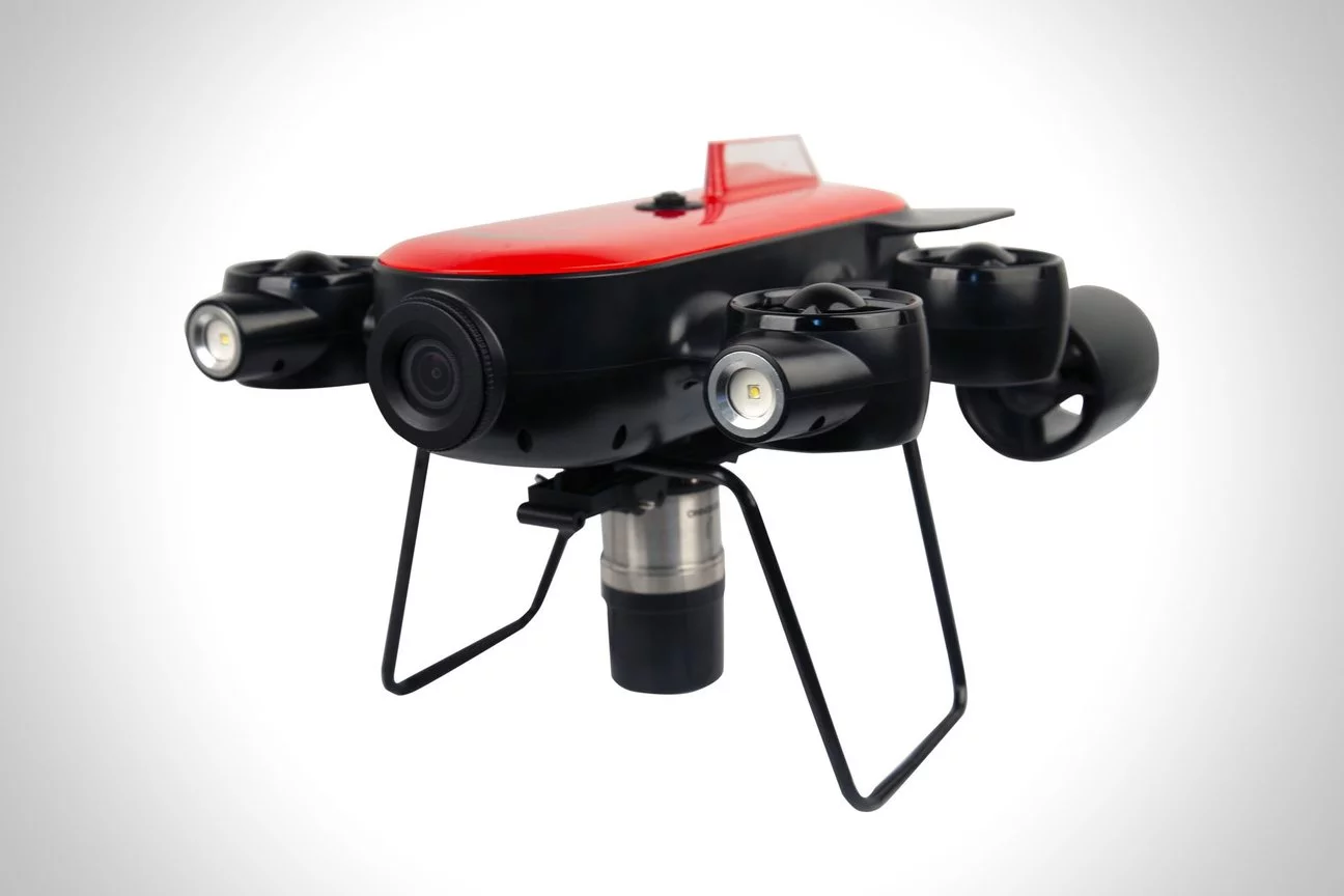 The Geneinno T1 Pro, equipped with its omni scan sonar unit