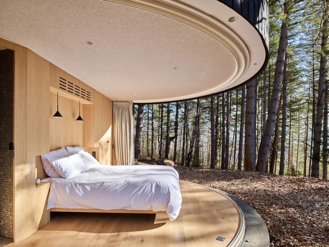 The LumiPod is fronted by curved glazing which is operable and opens up the cabin to the outside