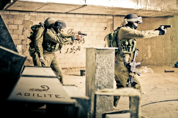 The IPC allows military and rescuers to carry an injured person out of the field while keeping both hands free