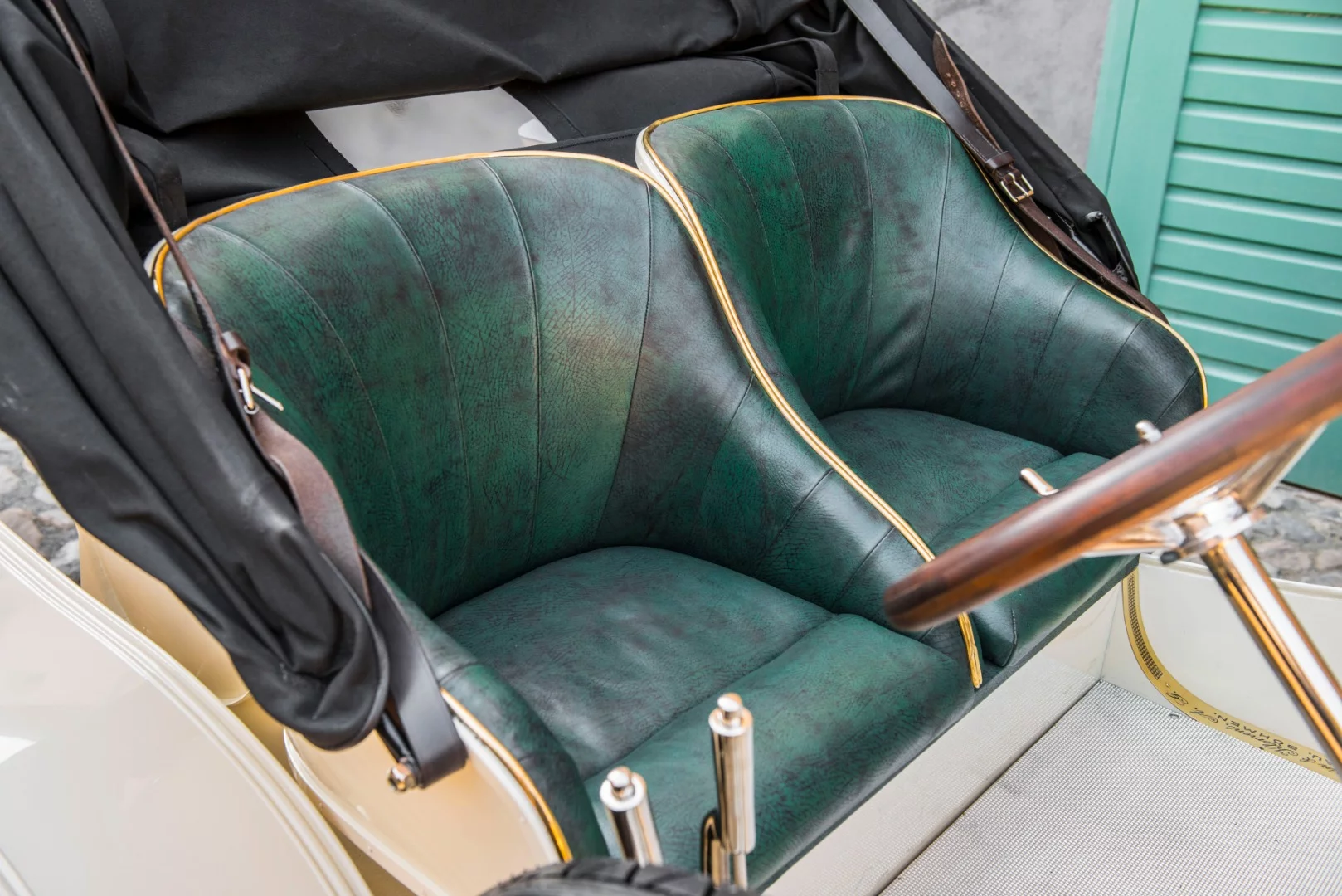 1908 Laurin & Klement BSC: leather twin seats