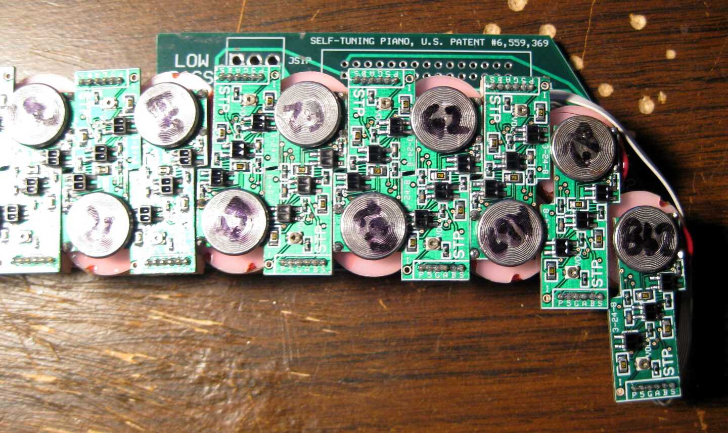 The low bass sustainer modules