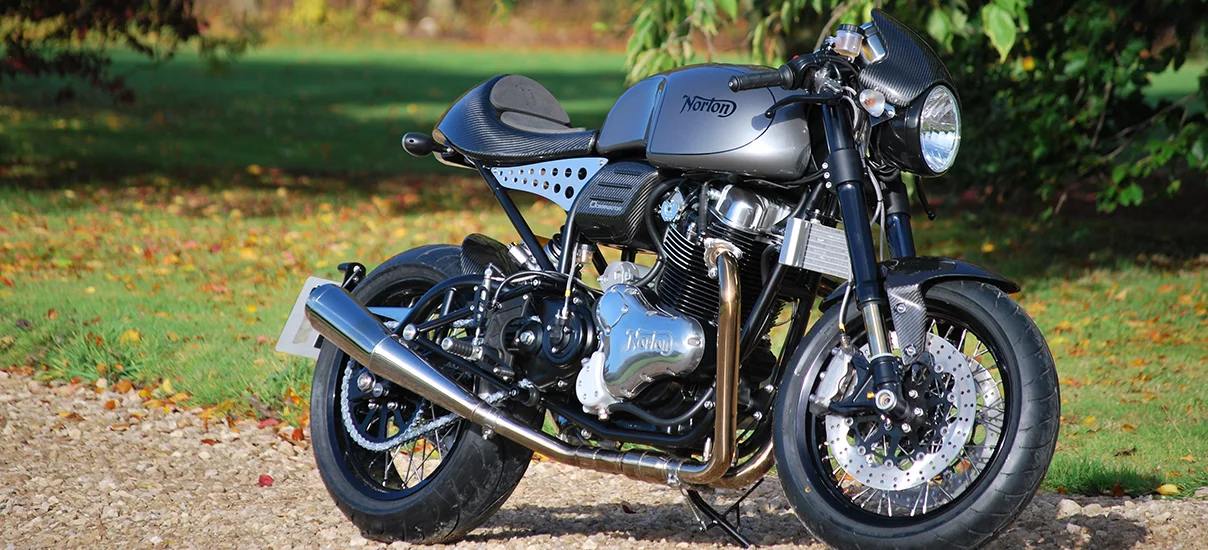 The Norton Dominator is powered with an evolution of the air-oil-cooled twin engine that Kenny Dreer developed from the original Commando unit