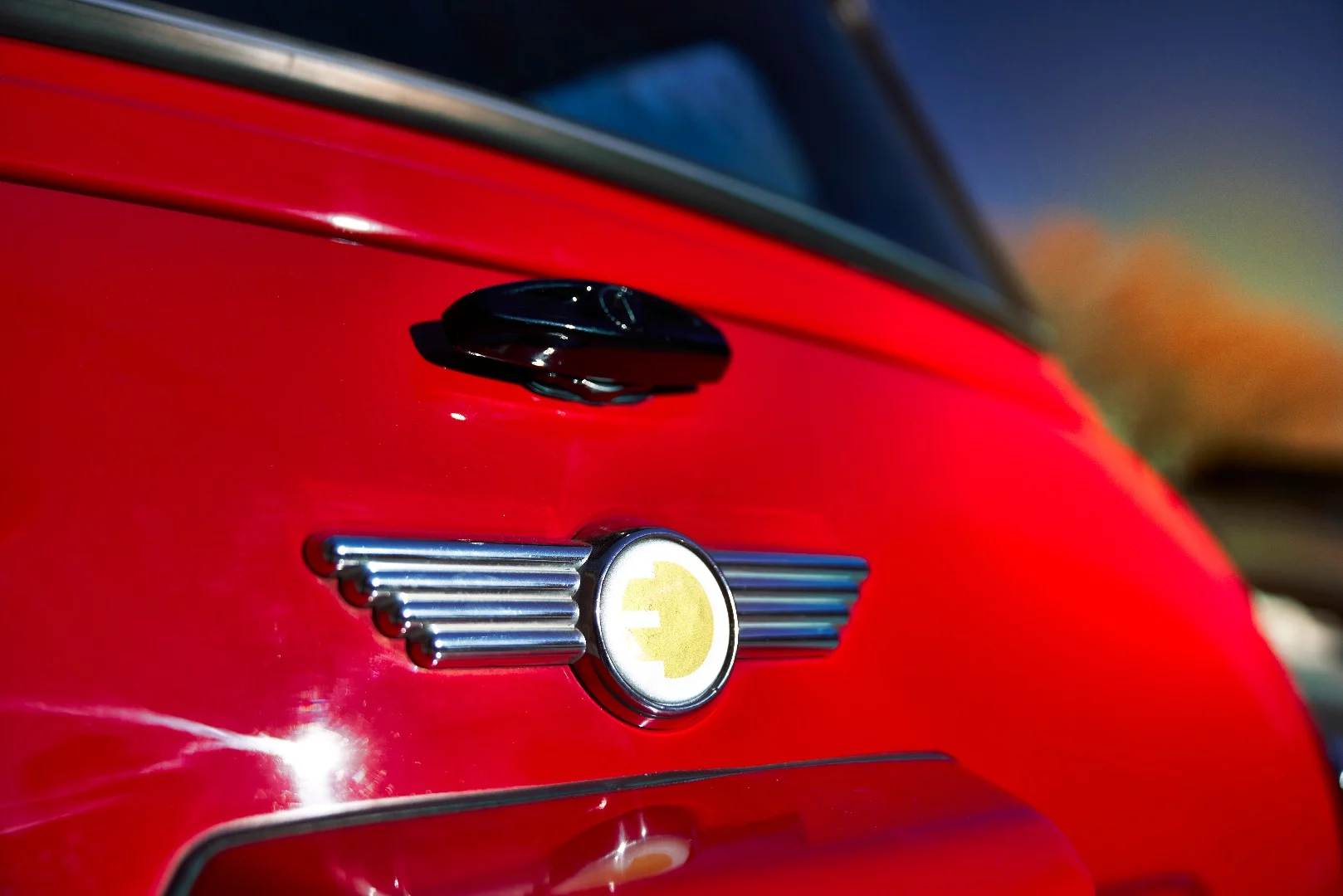 Classic Mini Electric concept: well if there isn't a plug logo right there