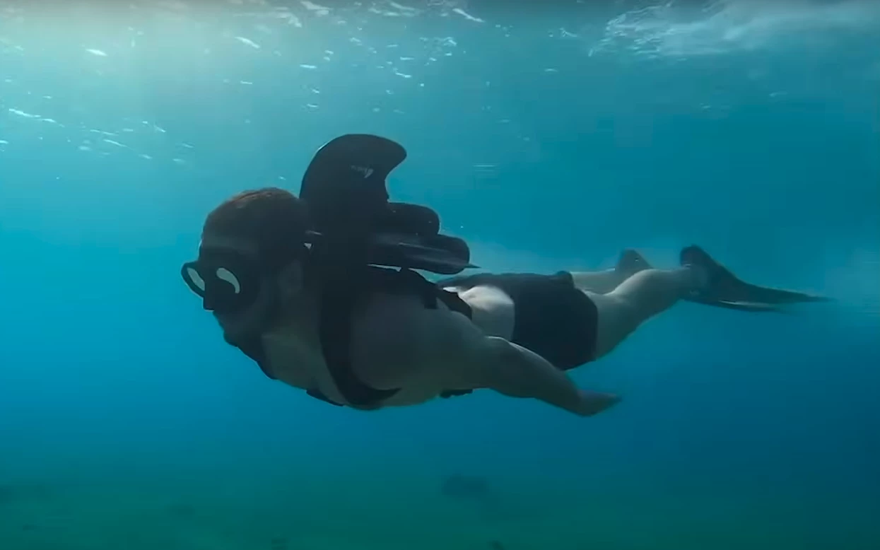 The Kikfin Shark gives you added thrust, maneuverability and runtime with the dorsal fin jet