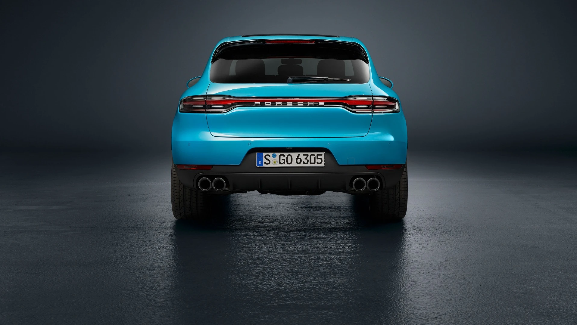 Porsche aimed for a three-dimensional design with the Macan’s lighting and offers an upgrade to the Porsche Dynamic Lighting System Plus