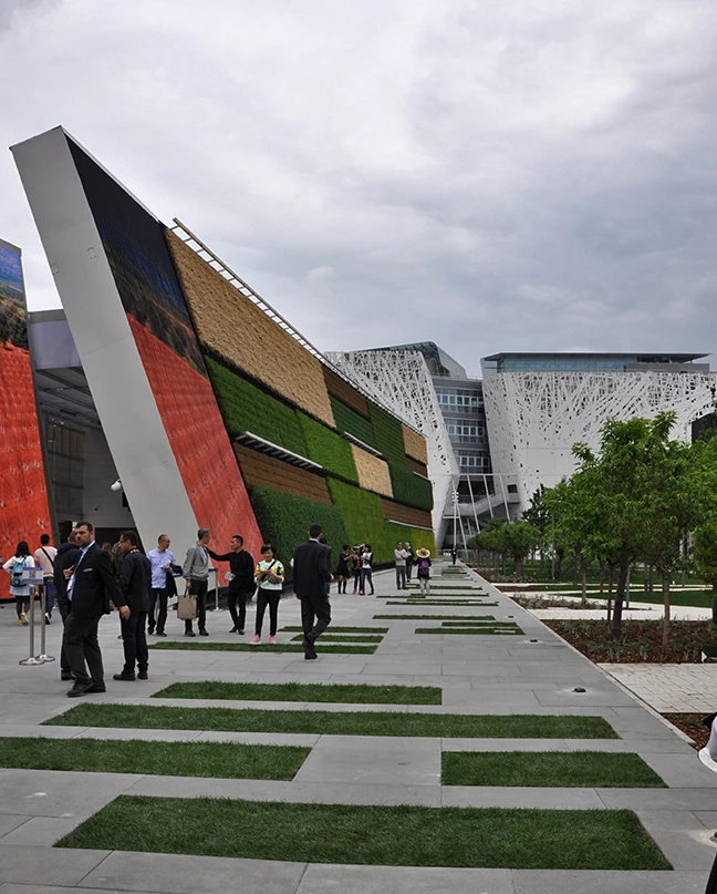 Palazzo Italia stands out behind Israel's Pavilion