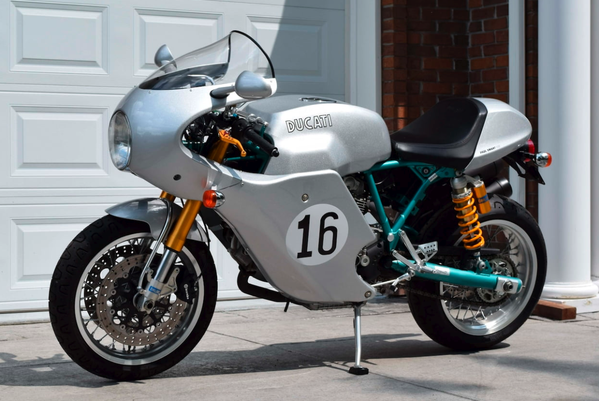 The Ducati Paul Smart 1000 was built by Ducati in 2006 in limited numbers to commemorate Paul Smart's win at the Imola 200 race in 1972. Remarkably, a few years ago, the bike it commemorated sold at auction for just €70,200. Limited edition Ducati V-twins will always appreciate in value, and at $19,800, this one is already on the way.