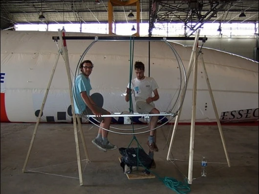 The suspended nacelle