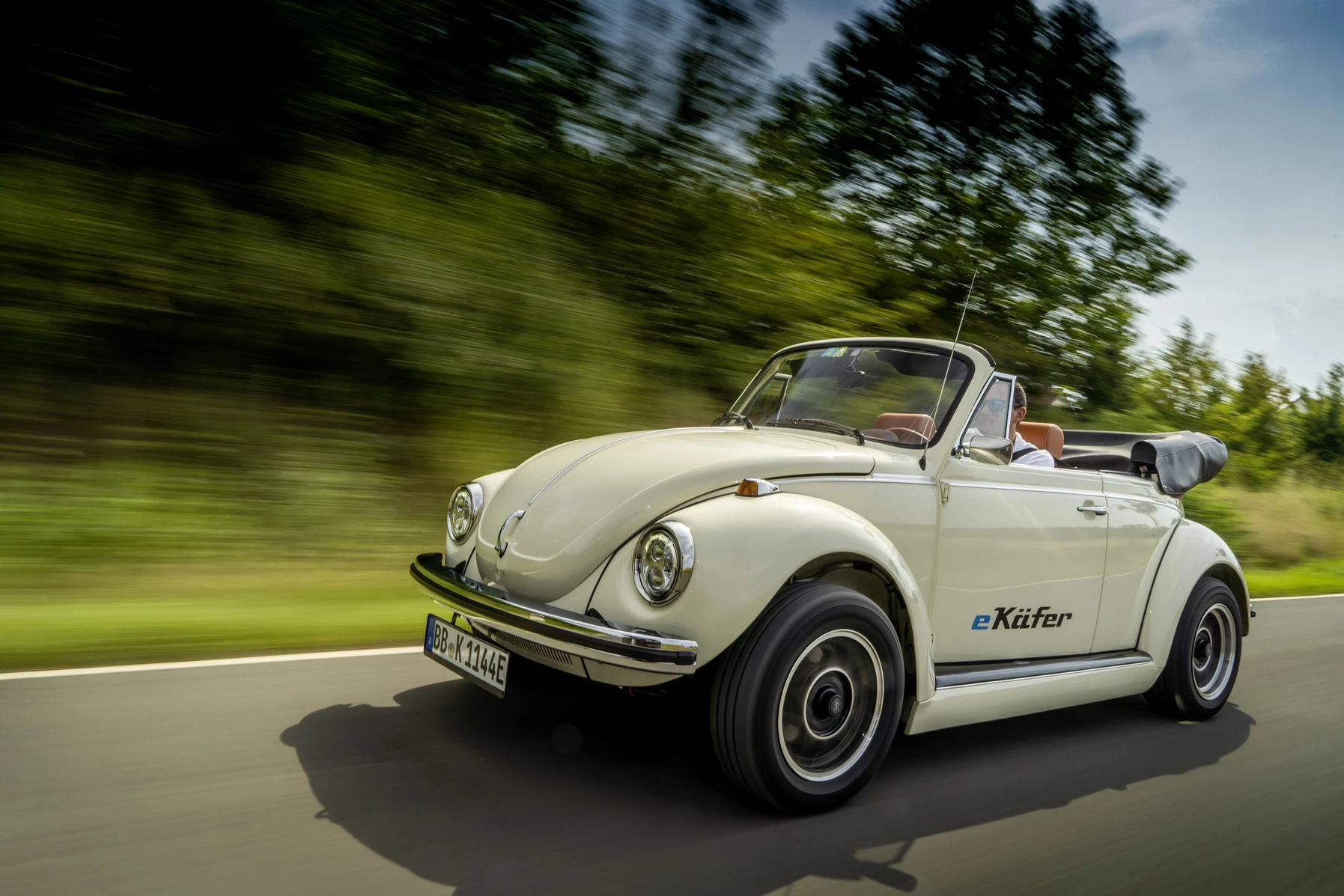 The e-Beetle weighs in at 1,280 kg (2,822 lb)