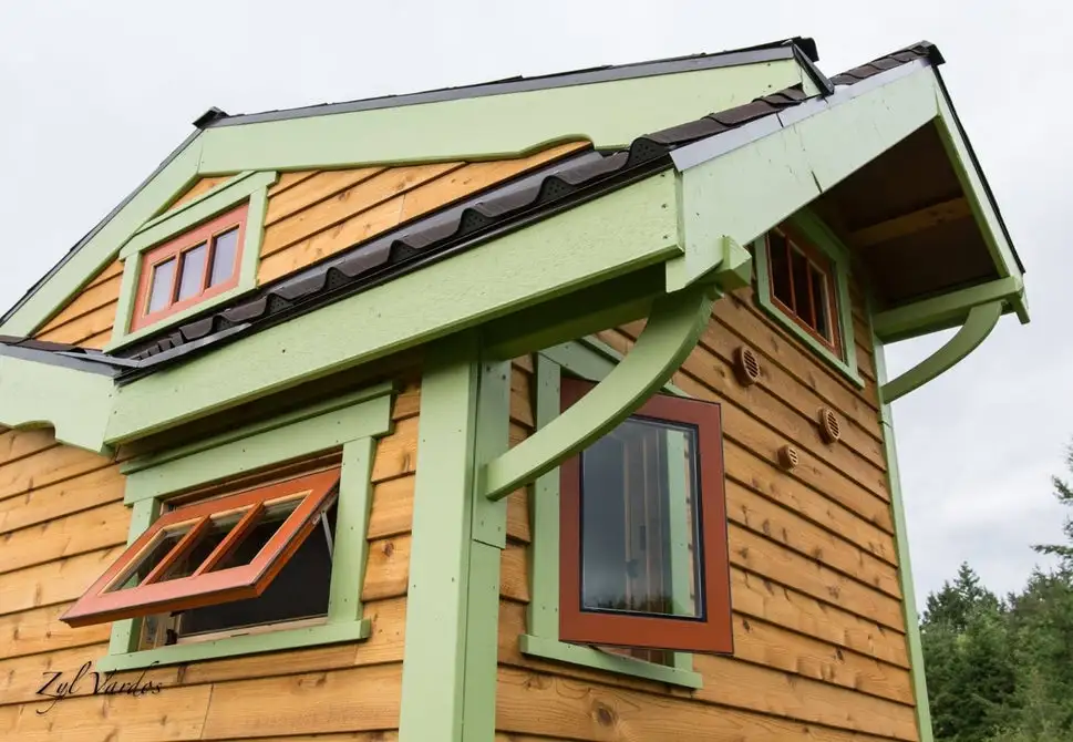 Design-wise, Zyl Vardos draws inspiration from the American Craftsman style