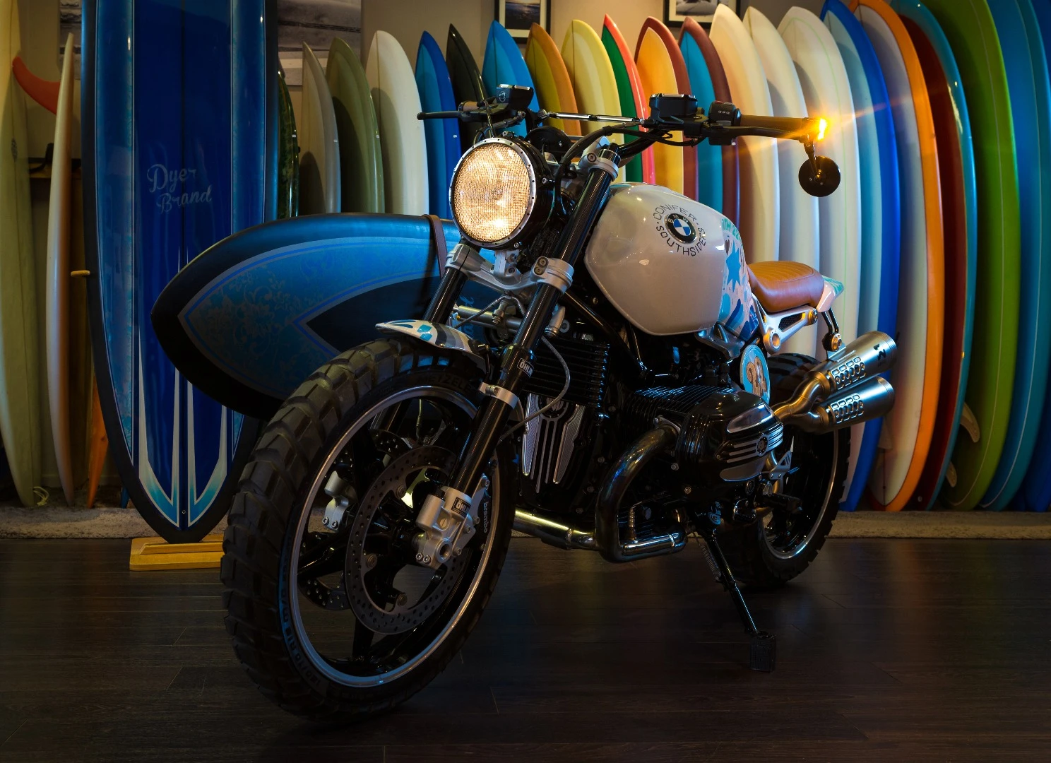 The leather-bound grips from Motogadget also combine with bar-end mirrors and indicators