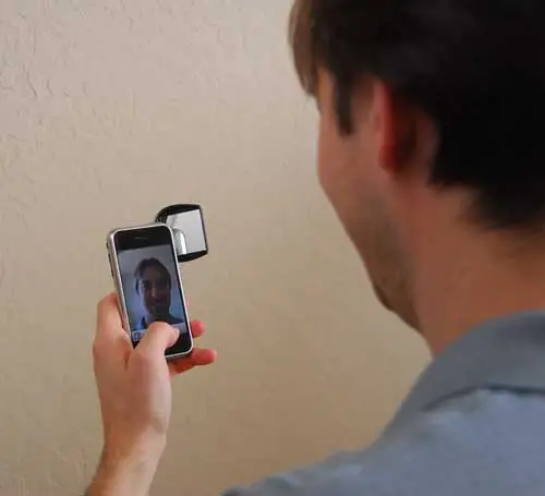 iSnapMe attaches to your mobile phone and turns it into a front-facing camera