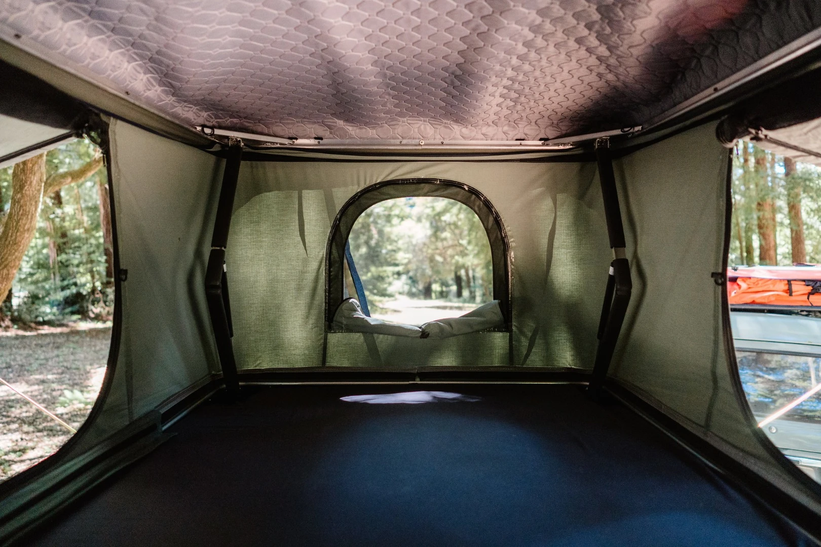 A look inside the HyBox roof-top tent